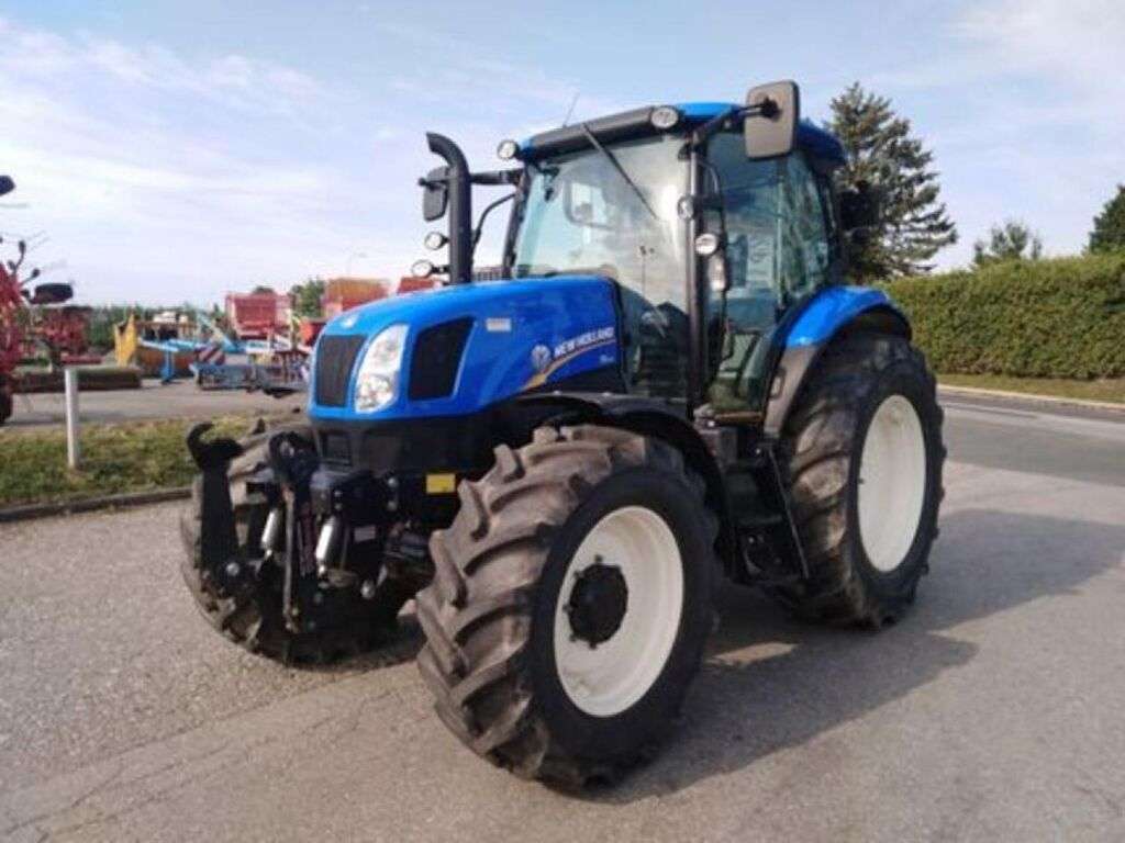 NEW HOLLAND T6.120 Traktor
