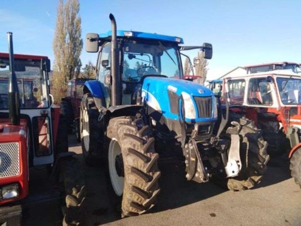 NEW HOLLAND T6020 Elite Traktor